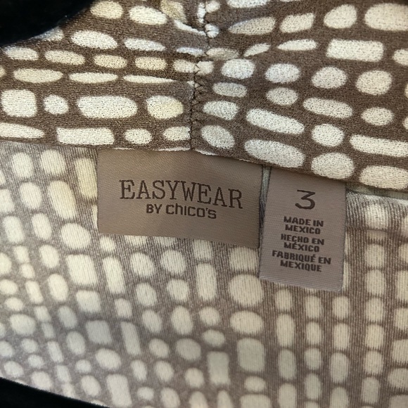 2/$20❤️- CARDIGAN | Women’s Chico’s Easywear cardigan size 3 (fits like a M) - Picture 3 of 4